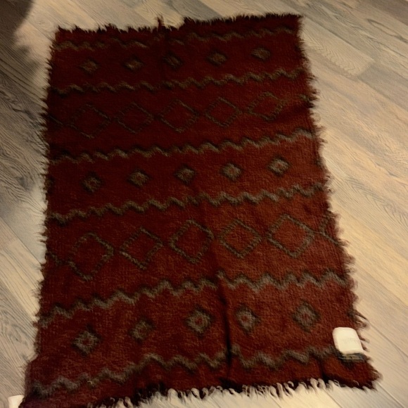 Wilfred Diamond Mosaic wool burgundy grey Reversible Blanket Scarf - Picture 6 of 15